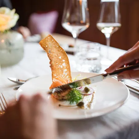 Готель Elisabethhotel Premium Private Retreat- Adults Only